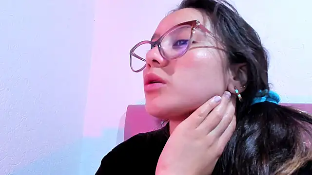 Snapshot of teffy_lee chatting on February 15, 2025, 8:22 pm teffy lee online show from February 15, 2025, 8:22 pm