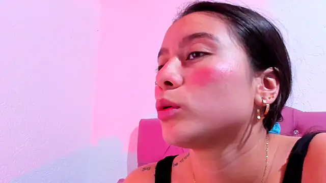 Snapshot of teffy_lee chatting on February 15, 2025, 11:25 pm teffy lee online show from February 15, 2025, 11:25 pm