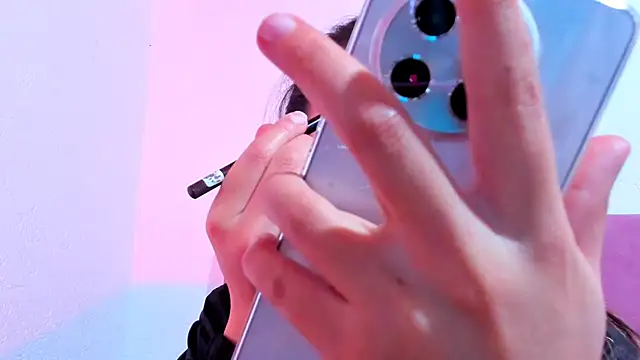 Snapshot of teffy_lee chatting on February 18, 2025, 8:36 pm teffy lee online show from February 18, 2025, 8:36 pm