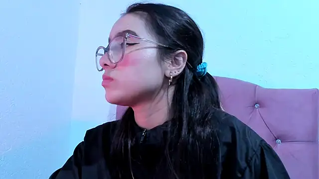 Snapshot of teffy_lee chatting on February 21, 2025, 8:49 pm teffy lee online show from February 21, 2025, 8:49 pm