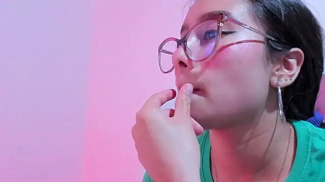 Snapshot of teffy_lee chatting on March 16, 2025, 11:14 pm teffy lee online show from March 16, 2025, 11:14 pm