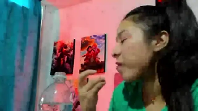 Snapshot of teffy_lee chatting on November 6, 2025, 9:05 pm teffy lee online show from November 6, 2025, 9:05 pm