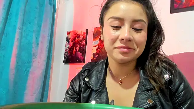 Snapshot of teffy_lee chatting on November 9, 2025, 9:02 pm teffy lee online show from November 9, 2025, 9:02 pm