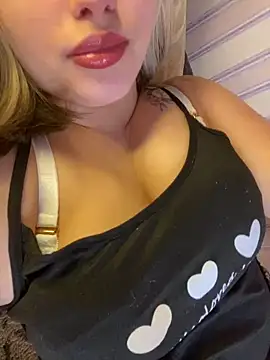 Snapshot of 69Laura696 chatting on January 23, 2025, 9:29 am 69Laura696 online show from January 23, 2025, 9:29 am