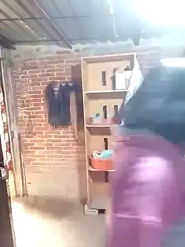 Snapshot of yovana13 chatting on January 6, 2026, 10:56 pm yovana13 online show from January 6, 2026, 10:56 pm