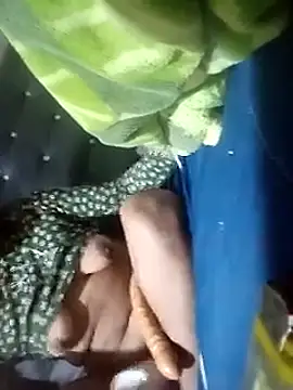 Snapshot of yovana13 chatting on January 11, 2026, 8:36 pm yovana13 online show from January 11, 2026, 8:36 pm