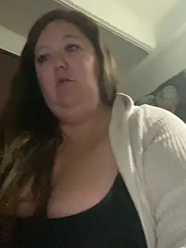 Chloee ep online show from October 6, 2025, 1:58 am