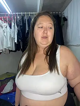 Snapshot of Chloee_ep chatting on June 26, 2026, 3:11 am Chloee ep online show from June 26, 2026, 3:11 am