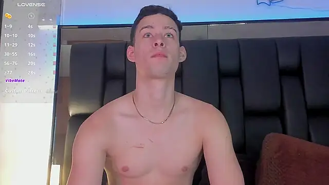 Snapshot of JadeSmiith_ chatting on February 11, 2025, 8:42 pm JadeSmiith online show from February 11, 2025, 8:42 pm