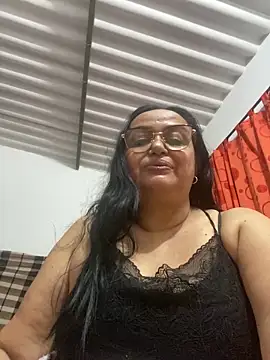 Gia Nahomi online show from January 6, 2025, 4:04 am