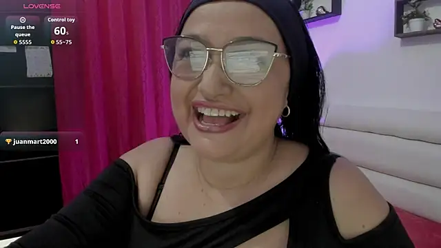 Gia Nahomi online show from October 11, 2025, 9:46 pm