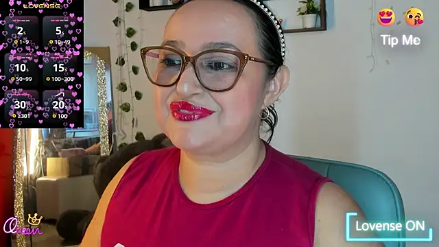 Snapshot of Gia_Nahomi chatting on May 20, 2026, 9:10 pm Gia Nahomi online show from May 20, 2026, 9:10 pm