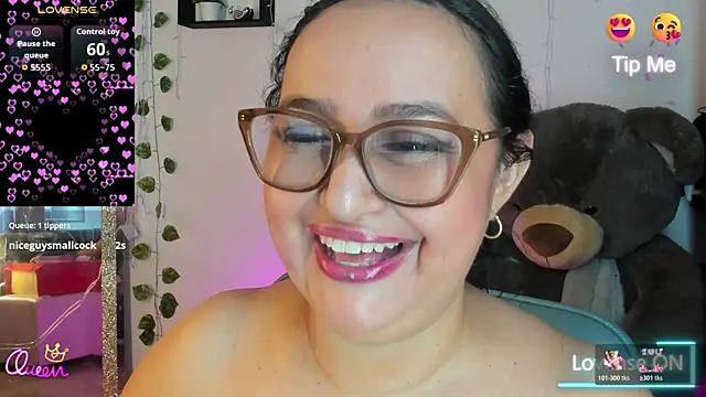 Snapshot of Gia_Nahomi chatting on May 31, 2026, 9:27 pm Gia Nahomi online show from May 31, 2026, 9:27 pm