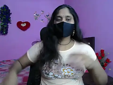 Hot Maleka online show from May 1, 2026, 4:33 pm