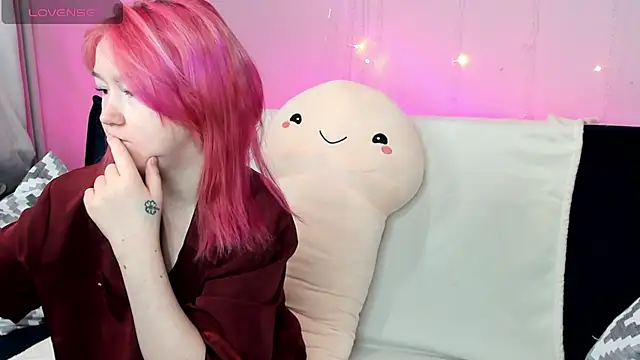 Snapshot of Sara_Robinson chatting on January 8, 2025, 3:19 am Sara Robinson online show from January 8, 2025, 3:19 am