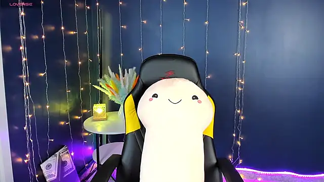 Snapshot of Sara_Robinson chatting on February 13, 2025, 9:30 am Sara Robinson online show from February 13, 2025, 9:30 am