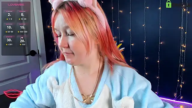 Snapshot of Sara_Robinson chatting on February 13, 2025, 12:32 pm Sara Robinson online show from February 13, 2025, 12:32 pm