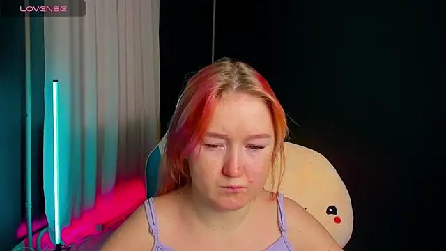 Snapshot of Sara_Robinson chatting on February 14, 2025, 10:17 am Sara Robinson online show from February 14, 2025, 10:17 am