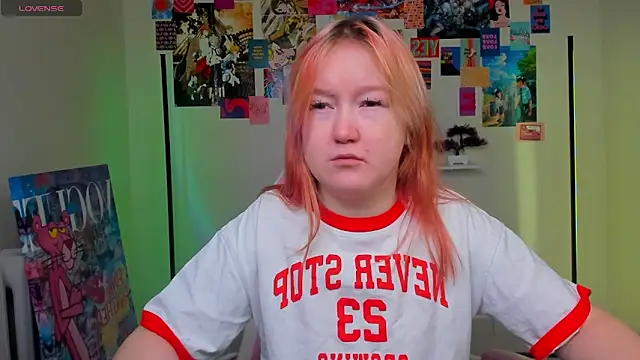 Snapshot of Sara_Robinson chatting on March 8, 2025, 2:55 am Sara Robinson online show from March 8, 2025, 2:55 am