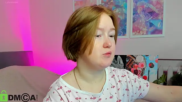 Snapshot of Sara_Robinson chatting on October 25, 2025, 2:41 am Sara Robinson online show from October 25, 2025, 2:41 am