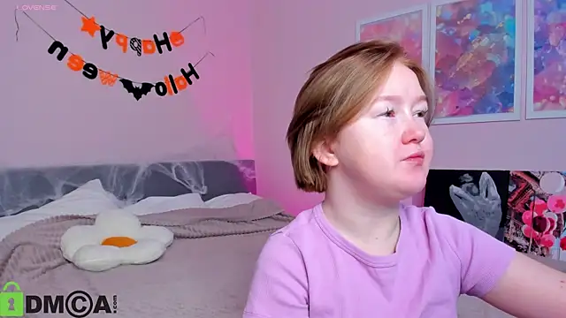 Snapshot of Sara_Robinson chatting on October 29, 2025, 2:36 am Sara Robinson online show from October 29, 2025, 2:36 am