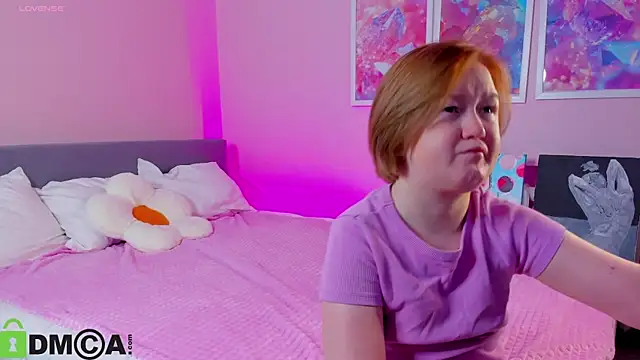 Snapshot of Sara_Robinson chatting on November 12, 2025, 2:56 am Sara Robinson online show from November 12, 2025, 2:56 am