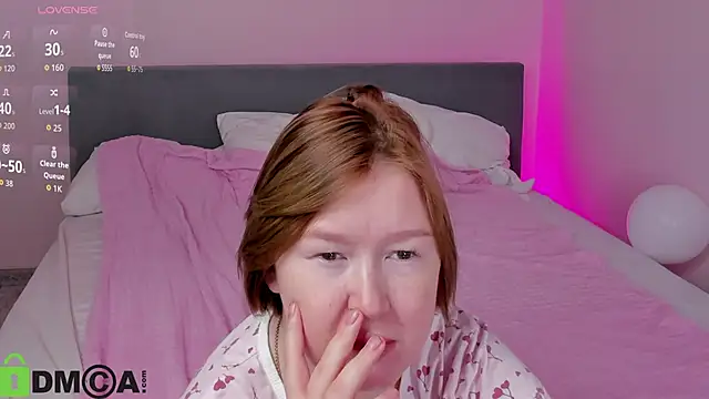 Snapshot of Sara_Robinson chatting on November 15, 2025, 3:04 am Sara Robinson online show from November 15, 2025, 3:04 am