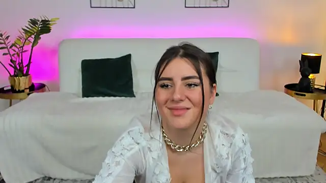 Snapshot of Evelyn___Sweet chatting on February 26, 2025, 6:32 pm Evelyn Sweet online show from February 26, 2025, 6:32 pm