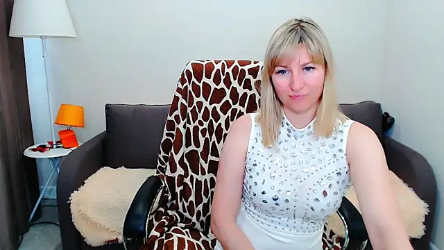 Snapshot of Incredible_Ariela chatting on June 29, 2026, 10:15 am Incredible Ariela online show from June 29, 2026, 10:15 am