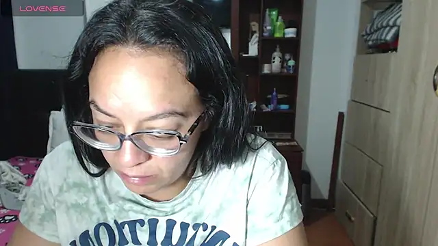 Snapshot of miia-big1boobs_ chatting on February 7, 2025, 2:19 am miia-big1boobs online show from February 7, 2025, 2:19 am