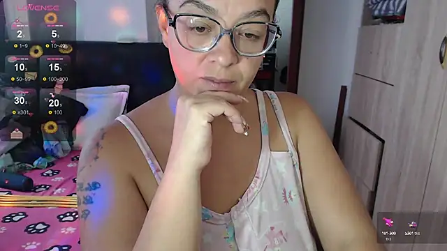 Snapshot of miia-big1boobs_ chatting on February 18, 2025, 4:05 pm miia-big1boobs online show from February 18, 2025, 4:05 pm