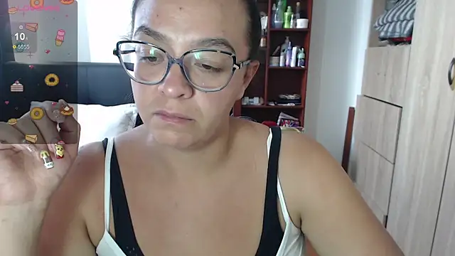 Snapshot of miia-big1boobs_ chatting on February 19, 2025, 9:58 pm miia-big1boobs online show from February 19, 2025, 9:58 pm