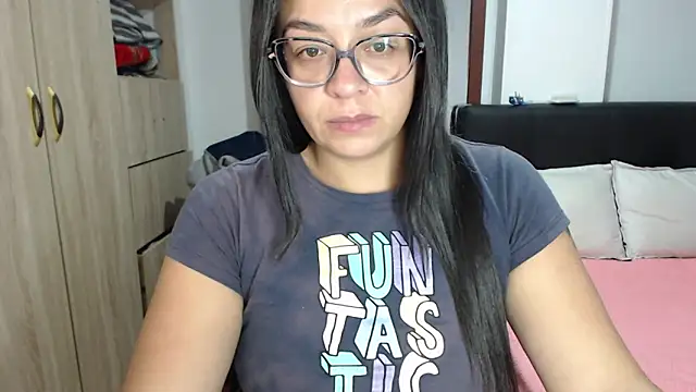 Snapshot of miia-big1boobs_ chatting on March 19, 2025, 12:48 am miia-big1boobs online show from March 19, 2025, 12:48 am