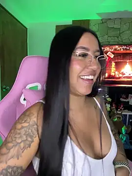 Snapshot of Tamara_Roberts1 chatting on December 27, 2024, 5:20 am Tamara Roberts1 online show from December 27, 2024, 5:20 am