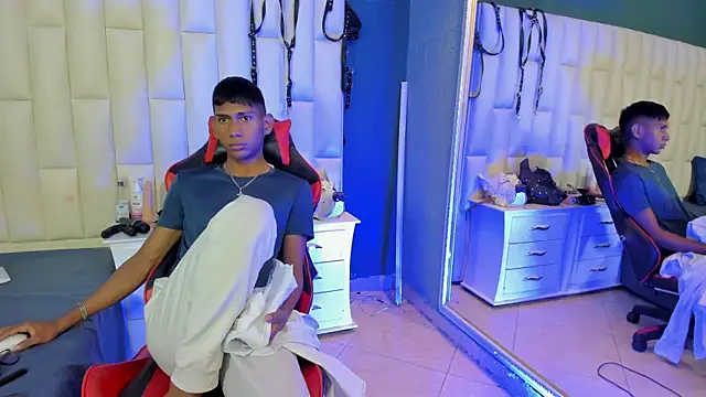 Snapshot of Nick_Collins18 chatting on February 5, 2025, 8:46 pm Nick Collins18 online show from February 5, 2025, 8:46 pm