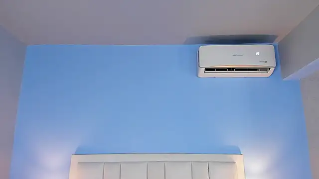 Snapshot of Nick_Collins18 chatting on September 29, 2025, 8:57 pm Nick Collins18 online show from September 29, 2025, 8:57 pm