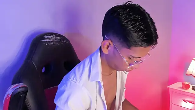 Snapshot of Nick_Collins18 chatting on October 6, 2025, 9:45 pm Nick Collins18 online show from October 6, 2025, 9:45 pm