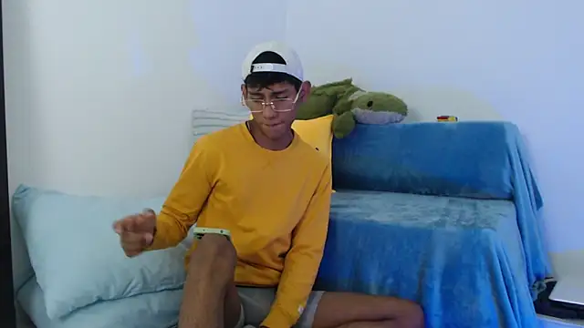 Snapshot of Nick_Collins18 chatting on October 30, 2025, 8:20 pm Nick Collins18 online show from October 30, 2025, 8:20 pm