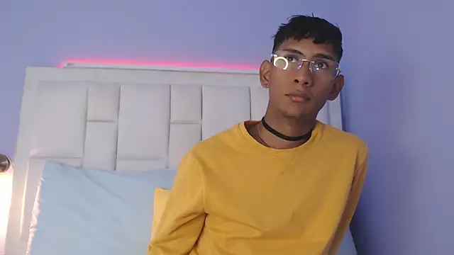 Snapshot of Nick_Collins18 chatting on December 16, 2025, 7:08 pm Nick Collins18 online show from December 16, 2025, 7:08 pm