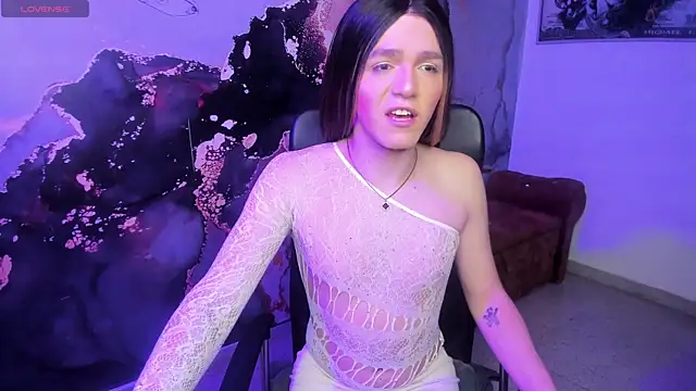 Snapshot of DylanRosse chatting on February 28, 2025, 2:20 am DylanRosse online show from February 28, 2025, 2:20 am