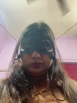 sexy-bu online show from October 10, 2025, 8:19 pm