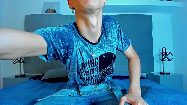 Snapshot of NeoRaptis chatting on March 13, 2025, 8:11 pm NeoRaptis online show from March 13, 2025, 8:11 pm