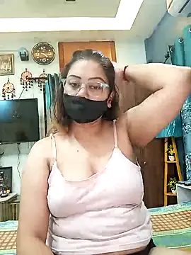 Cute-mona online show from March 10, 2026, 10:42 am