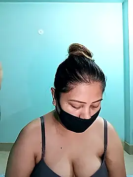 Snapshot of Cute-mona chatting on May 22, 2026, 8:10 am Cute-mona online show from May 22, 2026, 8:10 am
