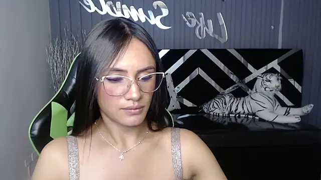 Snapshot of allison_a1 chatting on February 26, 2025, 6:37 am allison a1 online show from February 26, 2025, 6:37 am