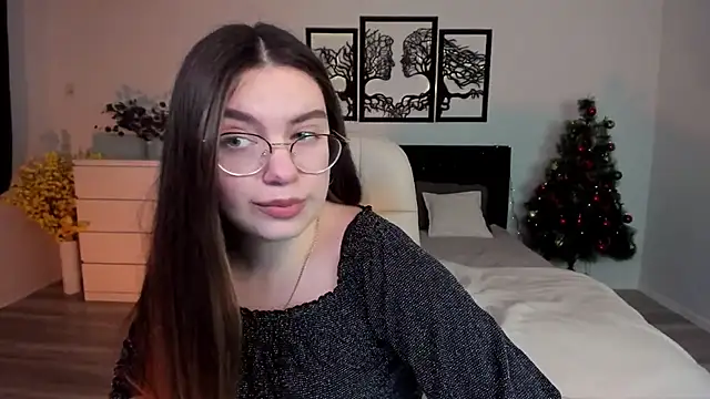 DaniellaLovely online show from December 22, 2024, 2:27 pm