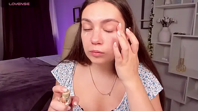 DaniellaLovely online show from September 22, 2025, 11:56 am