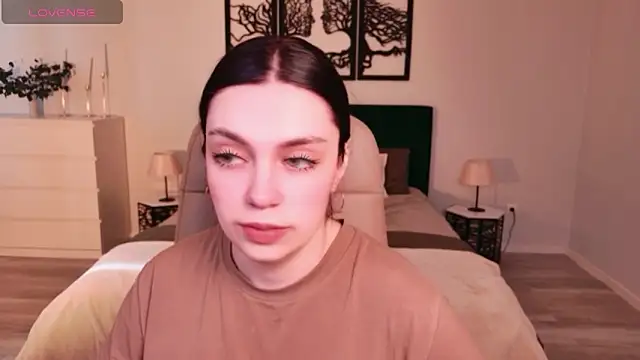 DaniellaLovely online show from March 16, 2026, 11:14 am