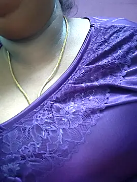 kavinila20 online show from September 26, 2025, 4:44 pm