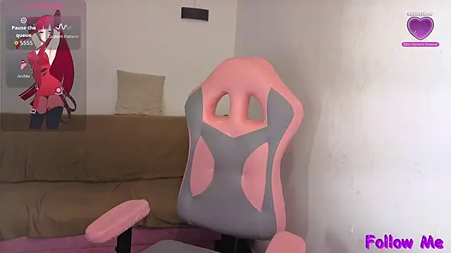 vittorialombardi   online show from December 23, 2025, 7:17 am